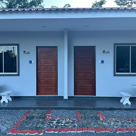 Guest House Gua Kelam Kaki Bukit 외부 사진